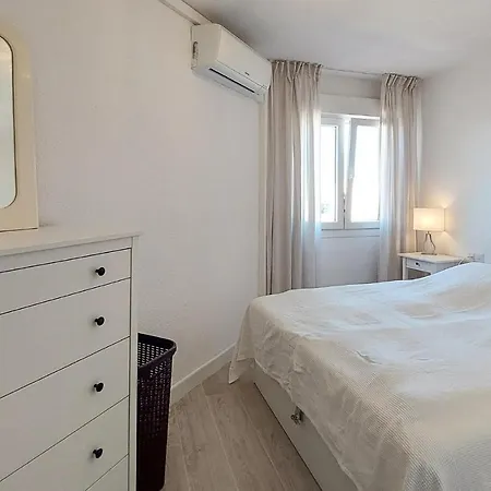 Apartment 2 Bedroom Amazing In Mijas